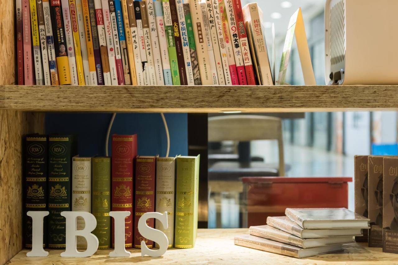 Ibis Shanghai Changshou Road Hotel Экстерьер фото