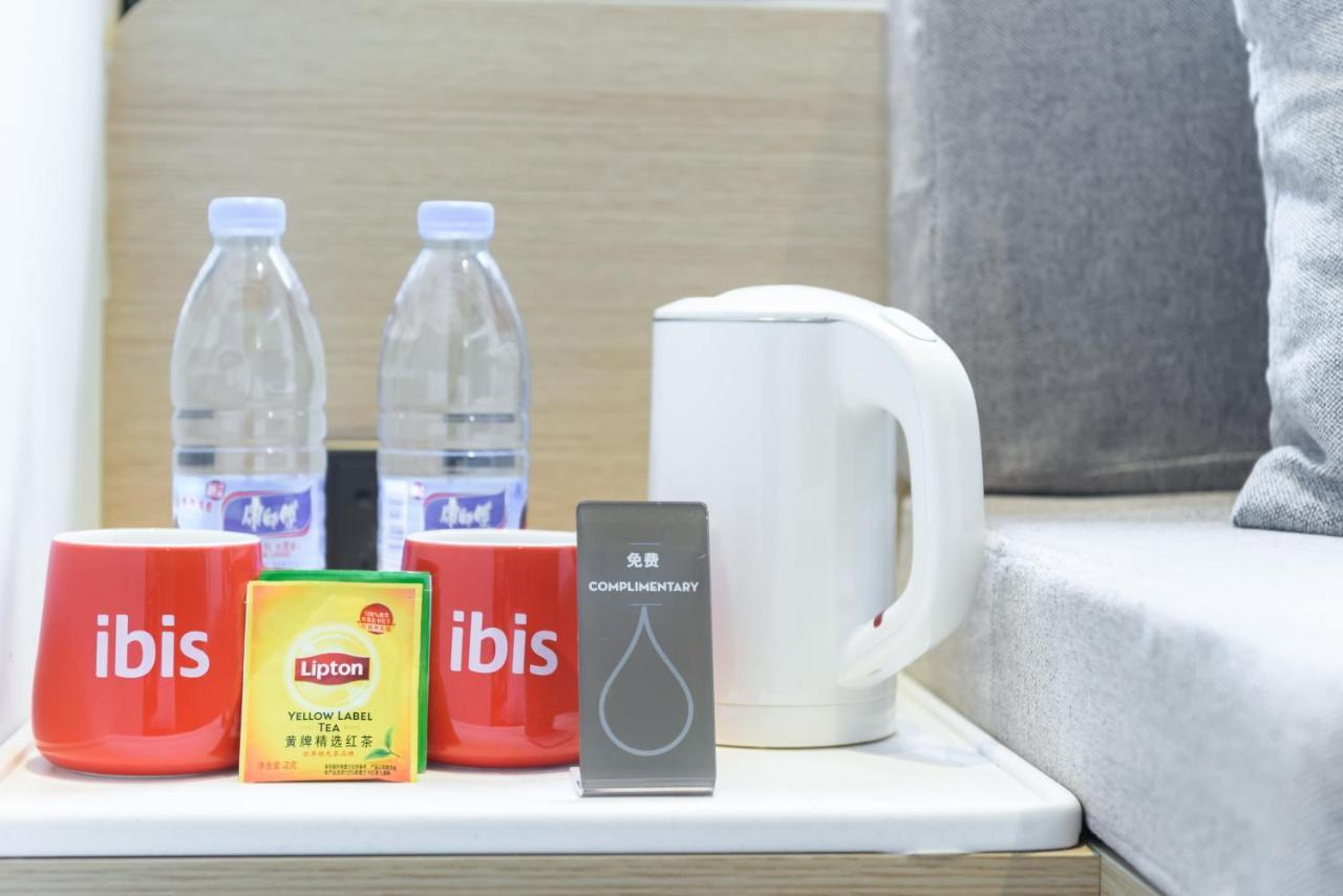 Ibis Shanghai Changshou Road Hotel Экстерьер фото
