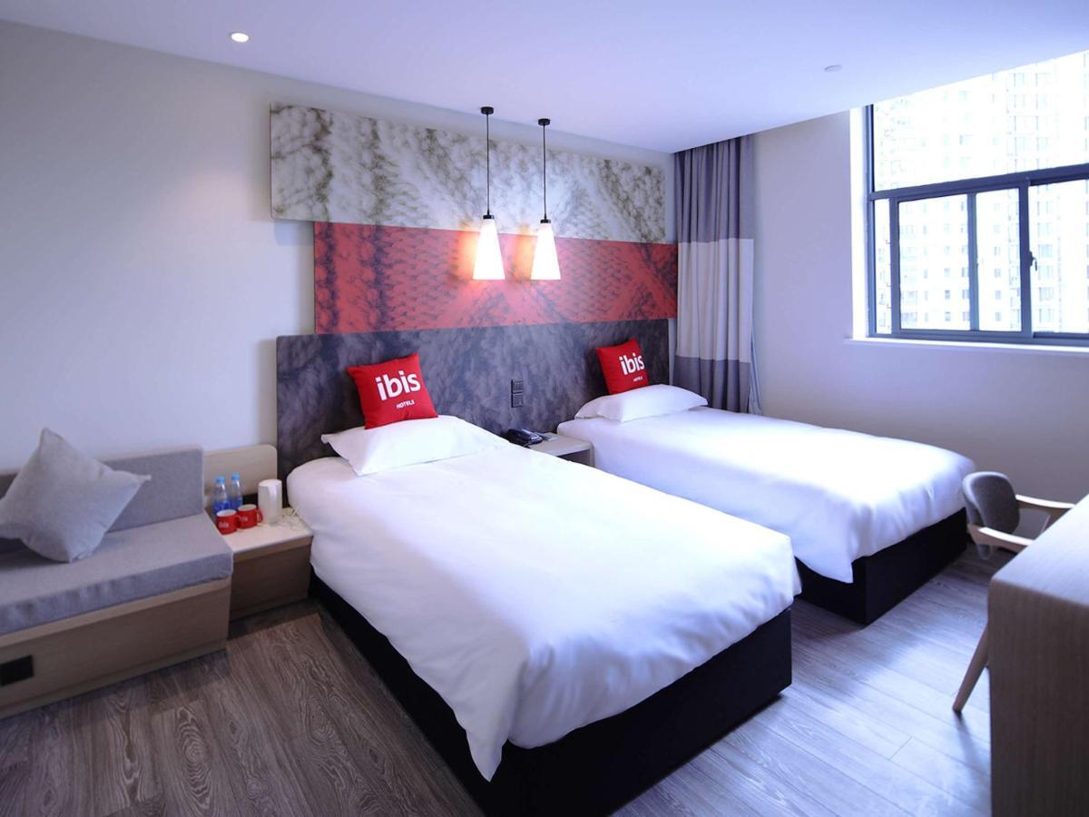 Ibis Shanghai Changshou Road Hotel Экстерьер фото
